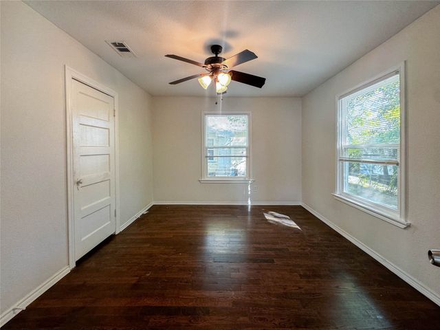 229 W Sycamore Street, Denton, TX 76201