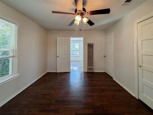 229 W Sycamore Street, Denton, TX 76201