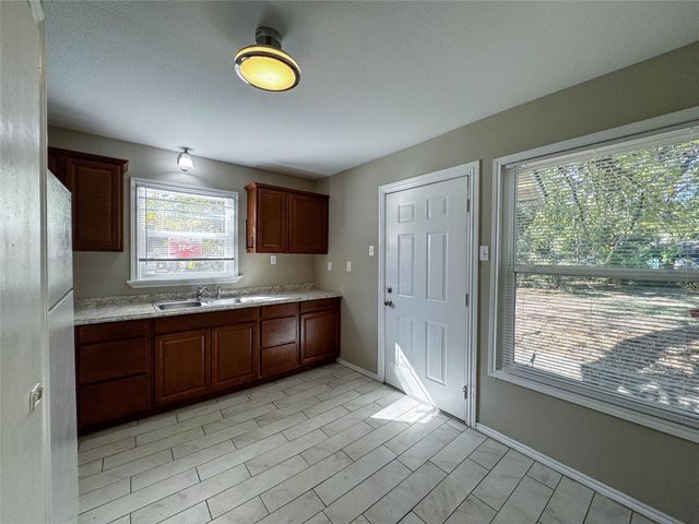 229 W Sycamore Street, Denton, TX 76201