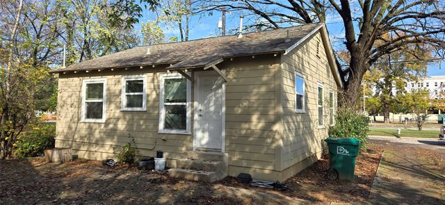 229 W Sycamore Street, Denton, TX 76201