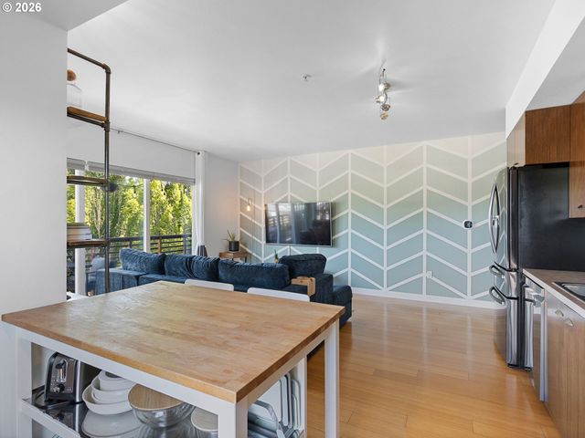 3970 N INTERSTATE Ave 301, Portland, OR 97227