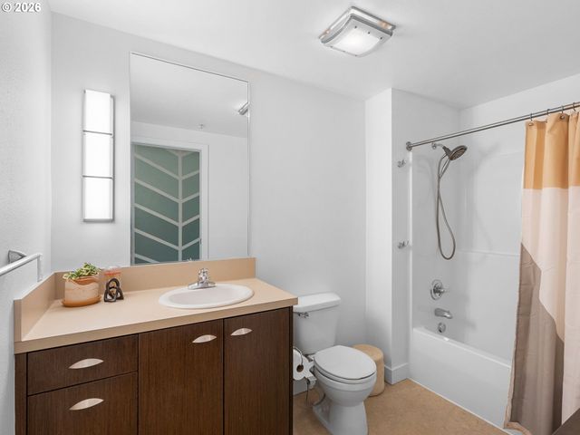 3970 N INTERSTATE Ave 301, Portland, OR 97227