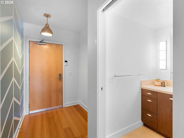 3970 N INTERSTATE Ave 301, Portland, OR 97227