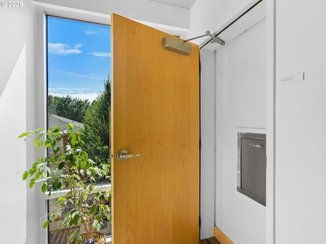 3970 N INTERSTATE Ave 301, Portland, OR 97227