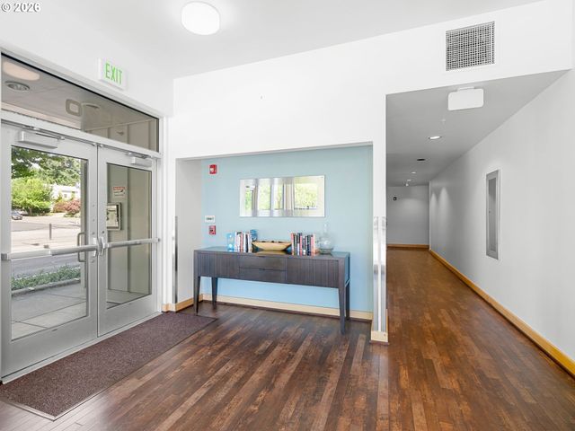 3970 N INTERSTATE Ave 301, Portland, OR 97227