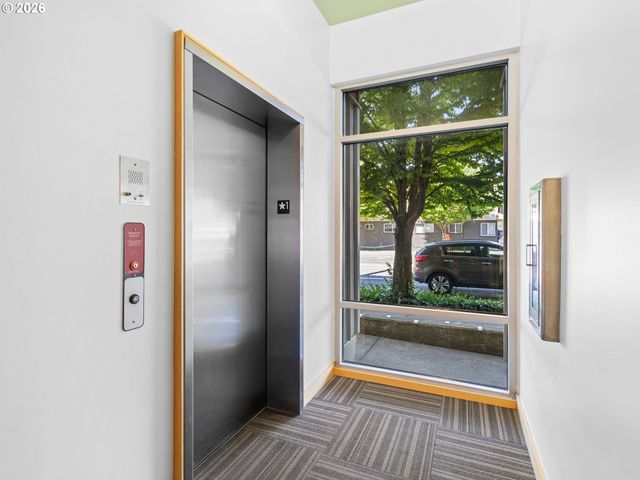 3970 N INTERSTATE Ave 301, Portland, OR 97227