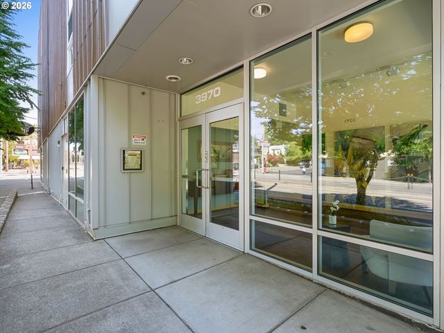 3970 N INTERSTATE Ave 301, Portland, OR 97227