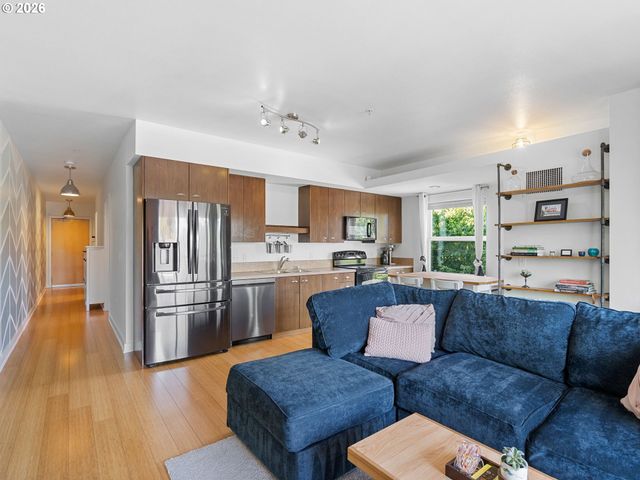 3970 N INTERSTATE Ave 301, Portland, OR 97227