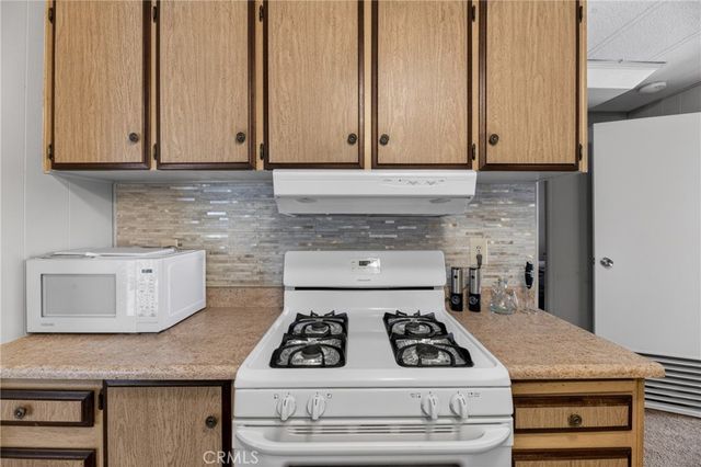 725 W THORNTON Avenue 139, Hemet, CA 92543