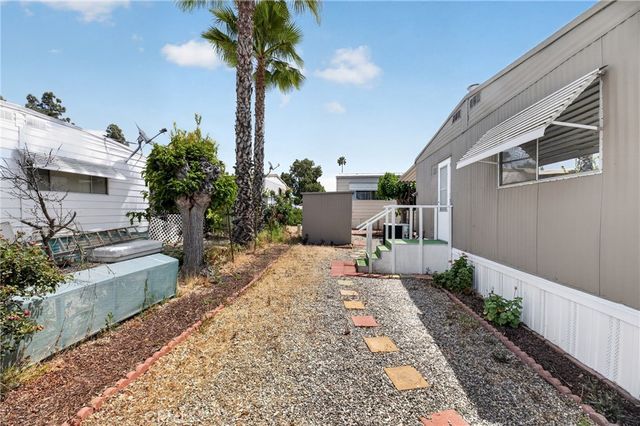 725 W THORNTON Avenue 139, Hemet, CA 92543
