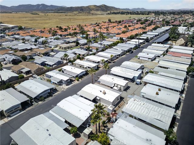 725 W THORNTON Avenue 139, Hemet, CA 92543