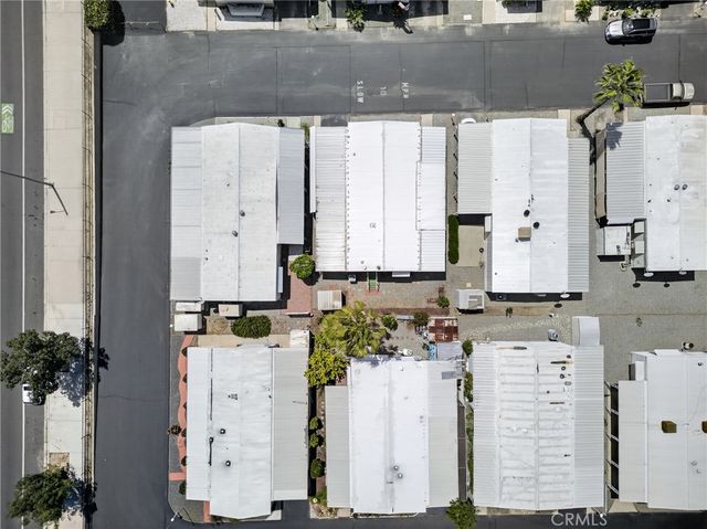 725 W THORNTON Avenue 139, Hemet, CA 92543