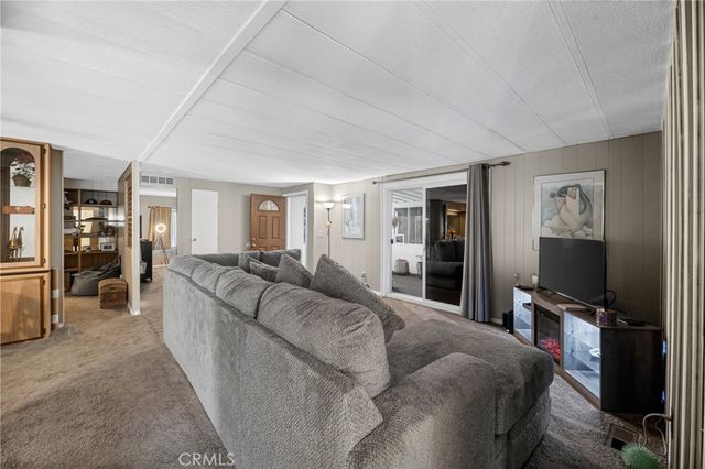 725 W THORNTON Avenue 139, Hemet, CA 92543