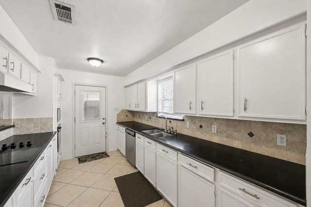 11707 Moltere Drive, Houston, TX 77065