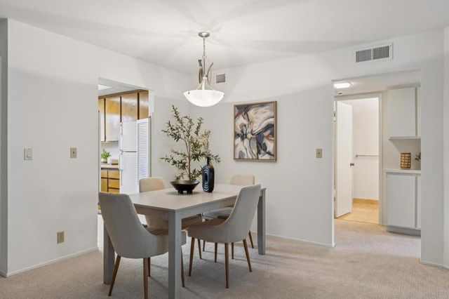 1001 E Evelyn Terrace 158, Sunnyvale, CA 94086