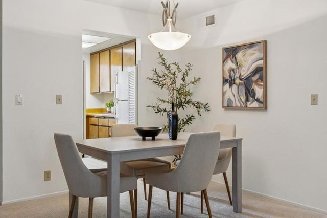 1001 E Evelyn Terrace 158, Sunnyvale, CA 94086