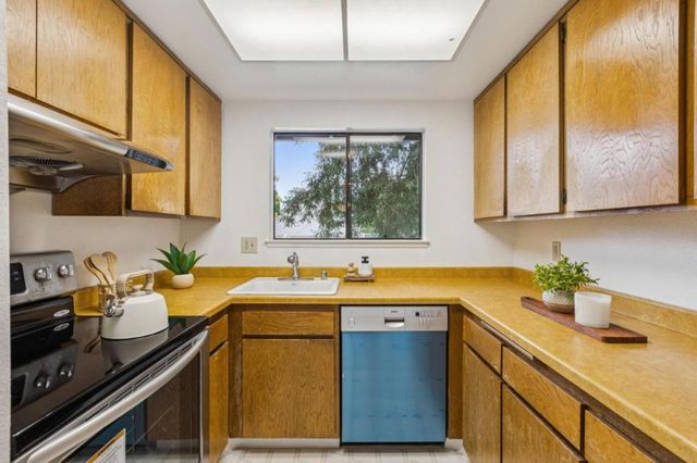 1001 E Evelyn Terrace 158, Sunnyvale, CA 94086