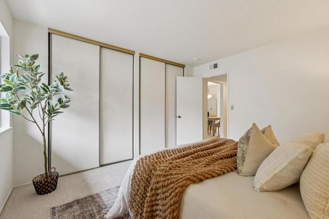1001 E Evelyn Terrace 158, Sunnyvale, CA 94086