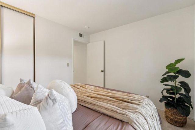 1001 E Evelyn Terrace 158, Sunnyvale, CA 94086