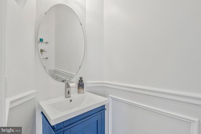 10491 MANNS HARBOR CT, Gainesville, VA 20155