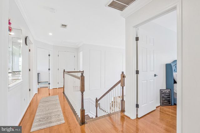10491 MANNS HARBOR CT, Gainesville, VA 20155