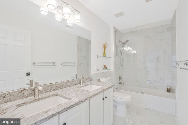 10491 MANNS HARBOR CT, Gainesville, VA 20155