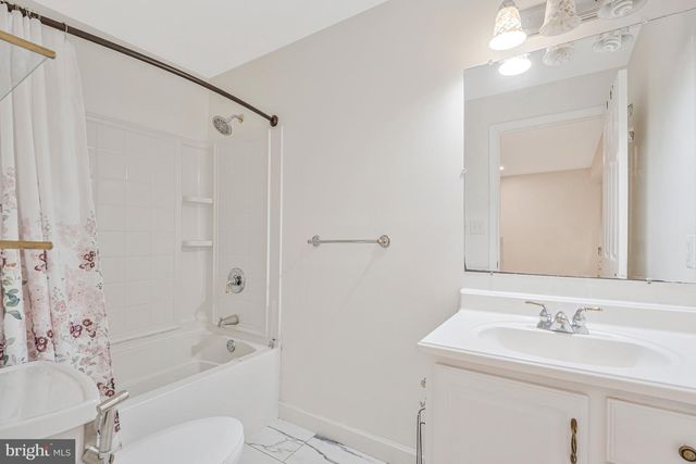 10491 MANNS HARBOR CT, Gainesville, VA 20155