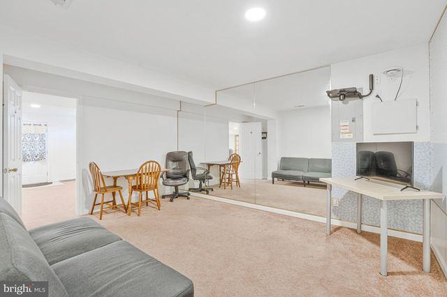 10491 MANNS HARBOR CT, Gainesville, VA 20155
