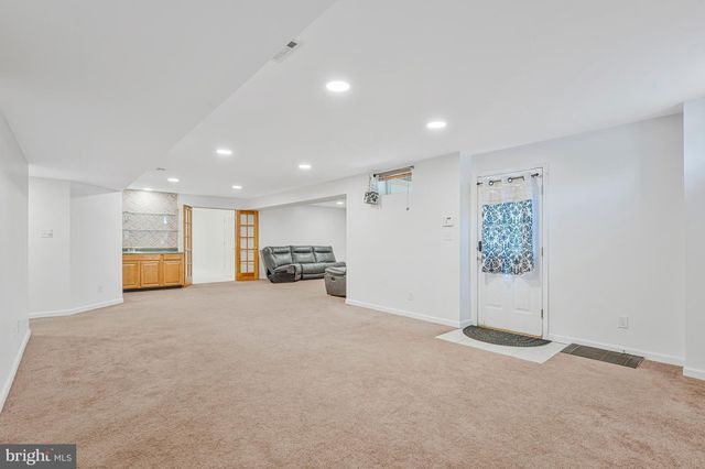 10491 MANNS HARBOR CT, Gainesville, VA 20155