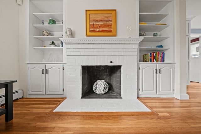 10 Newhall Rd, Lynnfield, MA 01940