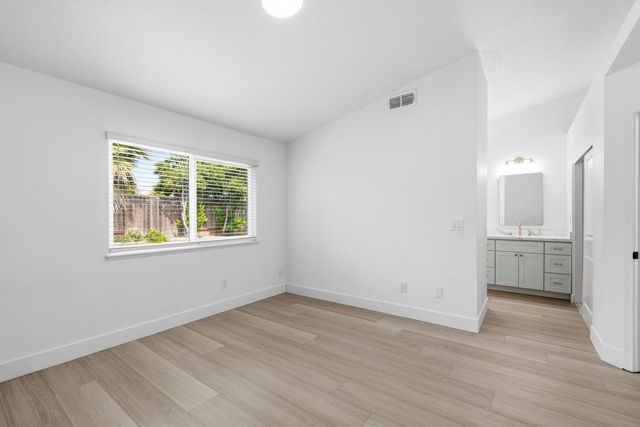 7737 Antelope Hills Dr, Antelope, CA 95843