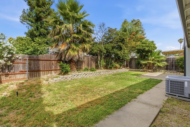 7737 Antelope Hills Dr, Antelope, CA 95843