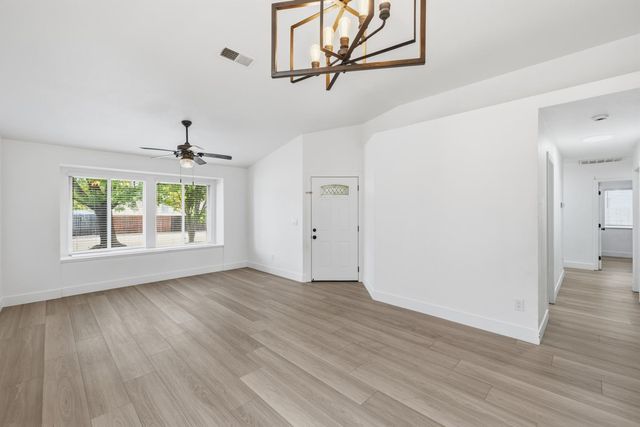 7737 Antelope Hills Dr, Antelope, CA 95843