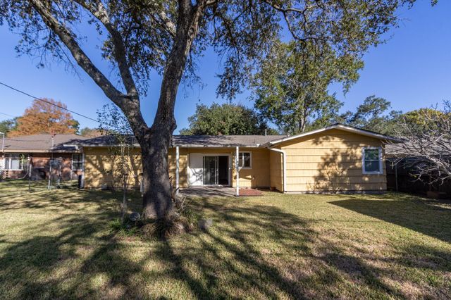 6131 Darnell Street, Houston, TX 77074