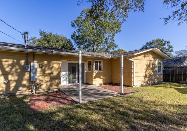 6131 Darnell Street, Houston, TX 77074