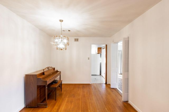 6131 Darnell Street, Houston, TX 77074