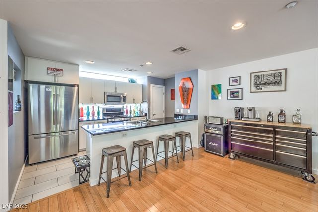 223 Tower Street, Las Vegas, NV 89101