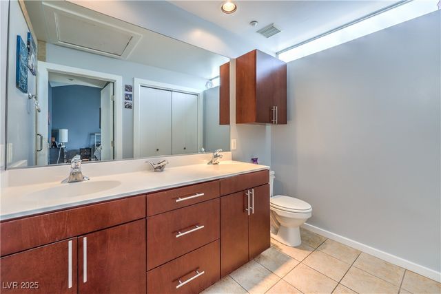 223 Tower Street, Las Vegas, NV 89101