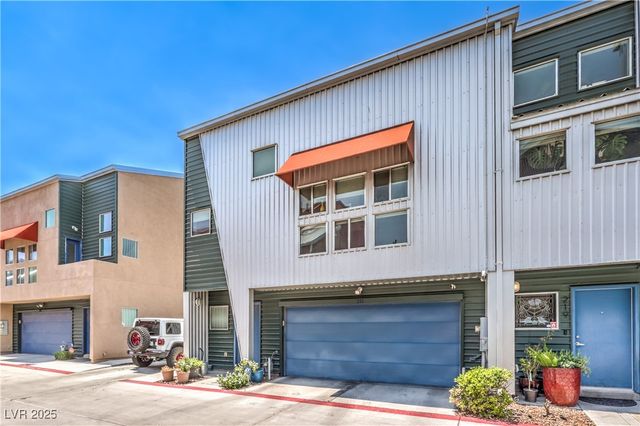 223 Tower Street, Las Vegas, NV 89101