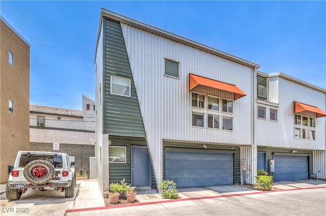 223 Tower Street, Las Vegas, NV 89101