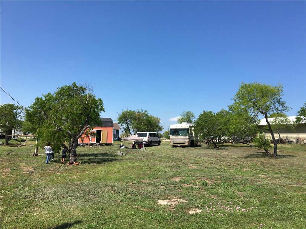 319 First St, Bayside, TX 78340