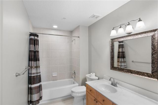 23402 W 71st Terrace, Shawnee, KS 66217