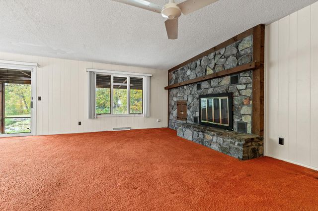 1007 N Hamilton Street, Saint Croix Falls, WI 54024