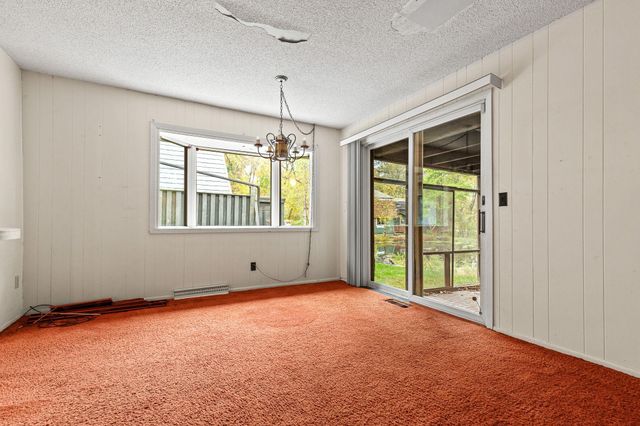 1007 N Hamilton Street, Saint Croix Falls, WI 54024