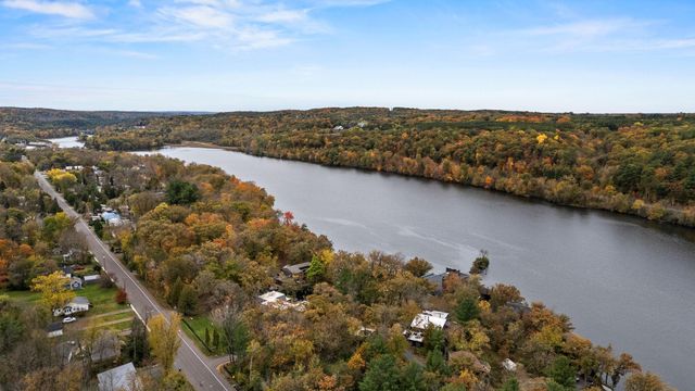 1007 N Hamilton Street, Saint Croix Falls, WI 54024