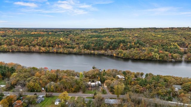 1007 N Hamilton Street, Saint Croix Falls, WI 54024