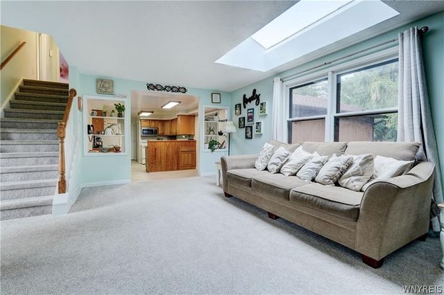 6 High Point Drive, Parma, NY 14559