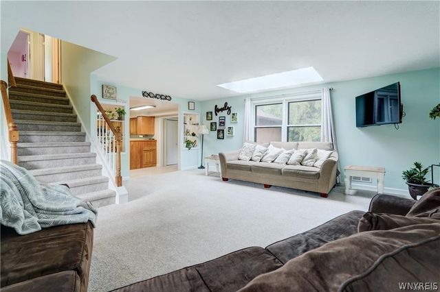 6 High Point Drive, Parma, NY 14559