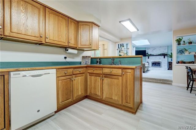 6 High Point Drive, Parma, NY 14559