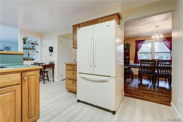 6 High Point Drive, Parma, NY 14559